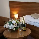 Hotel Saffron 4*