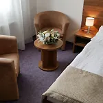 Hotel Saffron 4*
