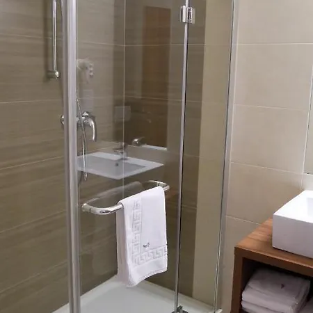 Otel Saffron 4*