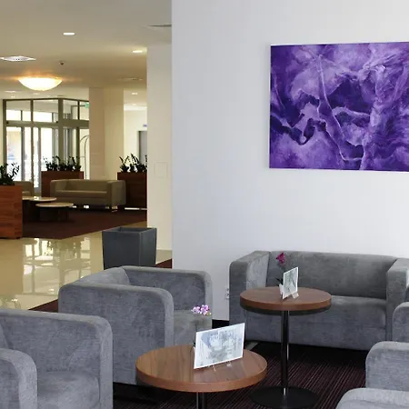 Hotel Saffron 4*